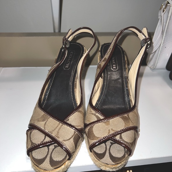 COACH 7 B "Kara" monogramed Canvas Wedge Sling Back espadrille women shoe. - Picture 1 of 5